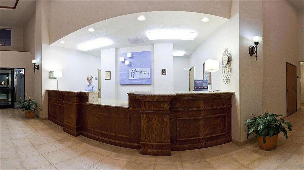 Holiday Inn Express Hotel & Suites Chickasha By Ihg Екстер'єр фото
